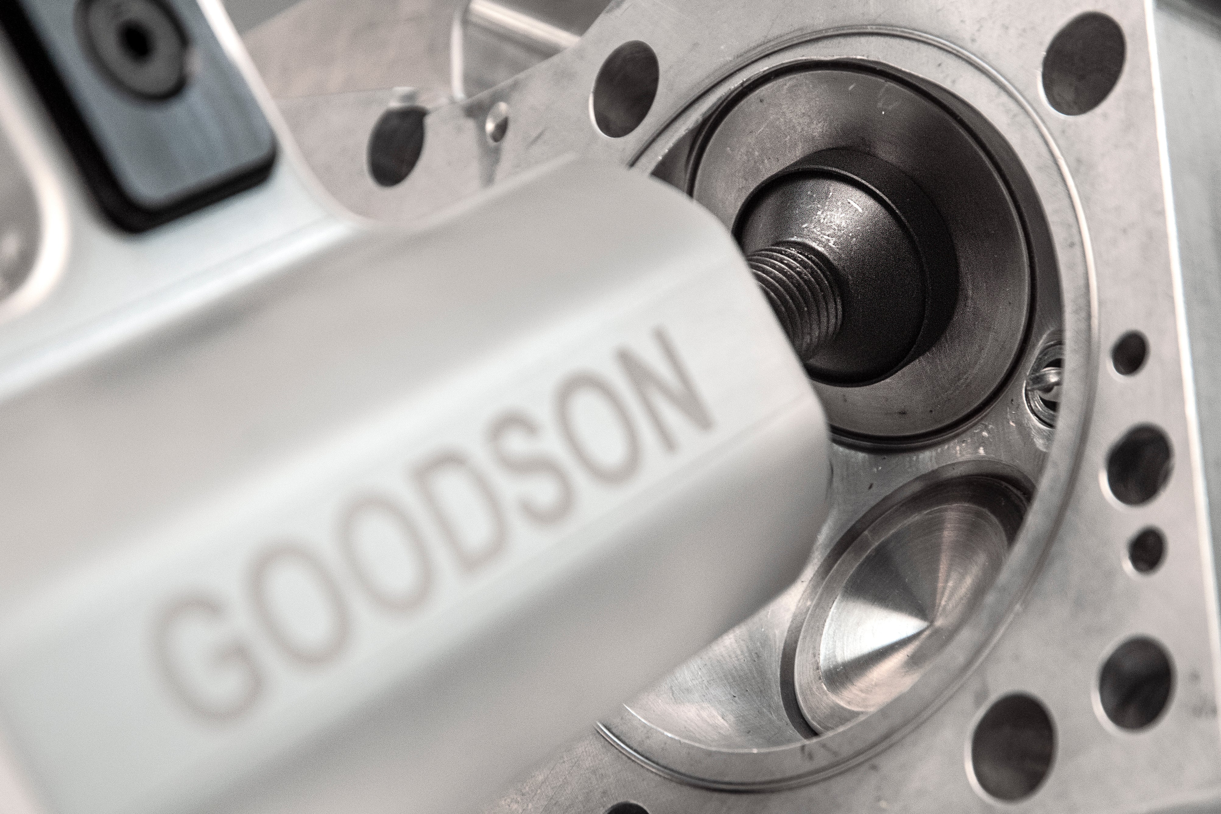 1000 Lb. Pneumatic Valve Spring Compressor | GSC-1000 Online now